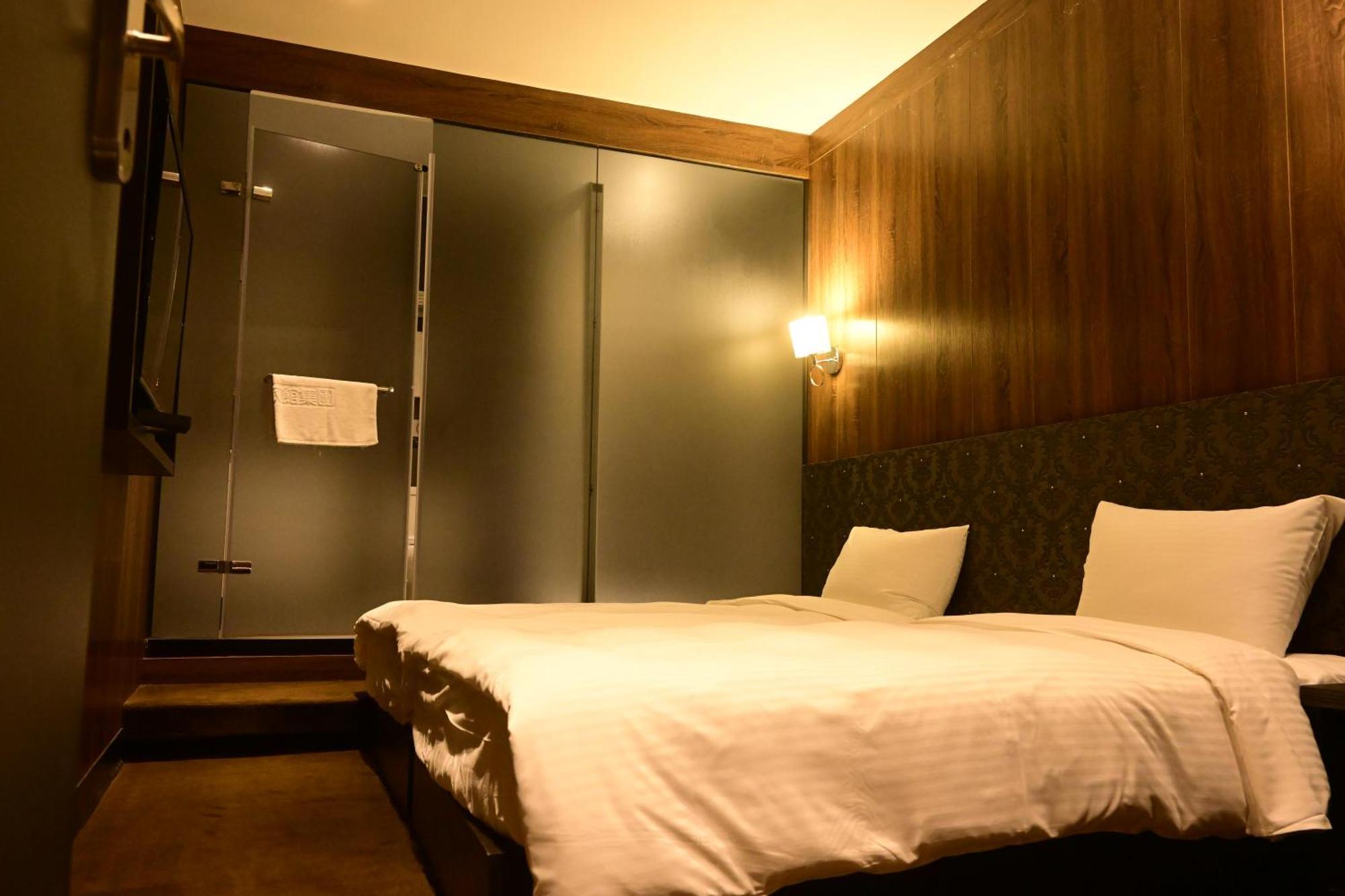 Meworld Hotel - Taipei Main Station Екстер'єр фото